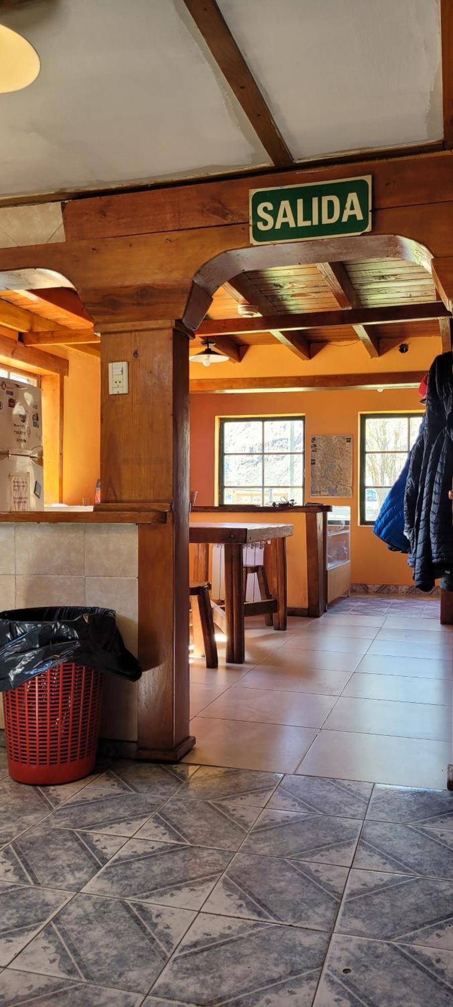 Hostel Las Cuatro Estaciones 厄尔查尔坦 外观 照片