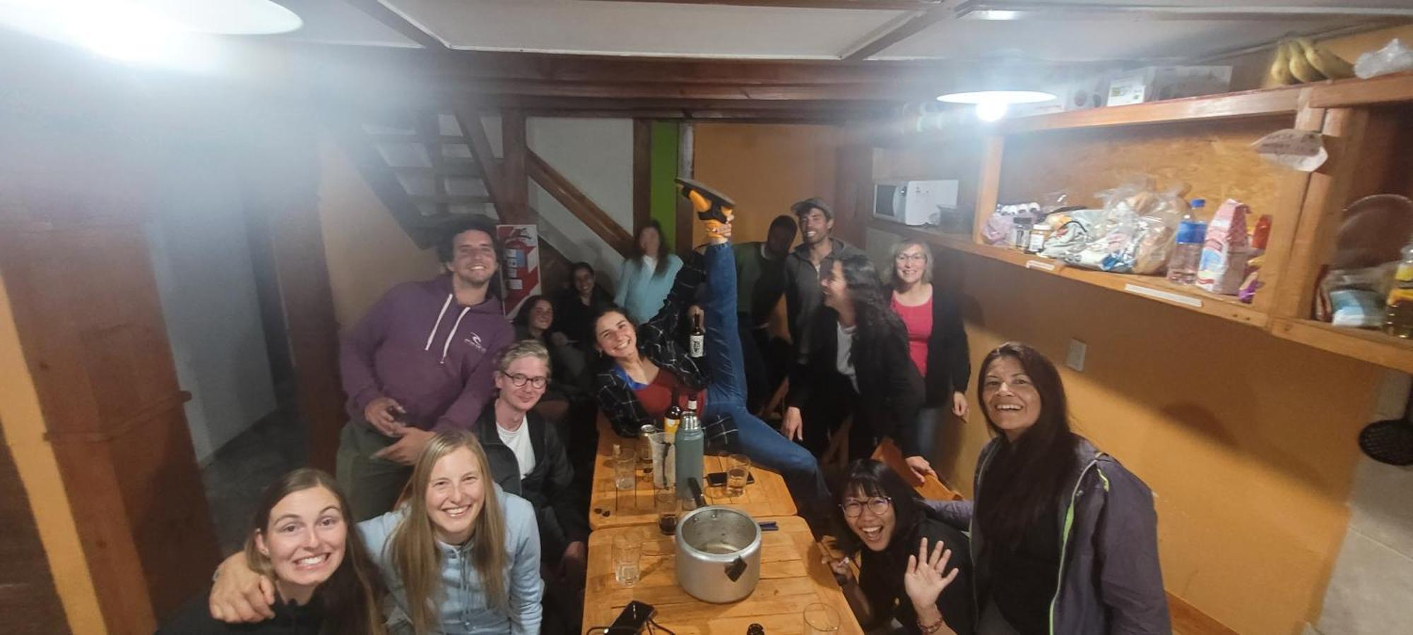 Hostel Las Cuatro Estaciones 厄尔查尔坦 外观 照片
