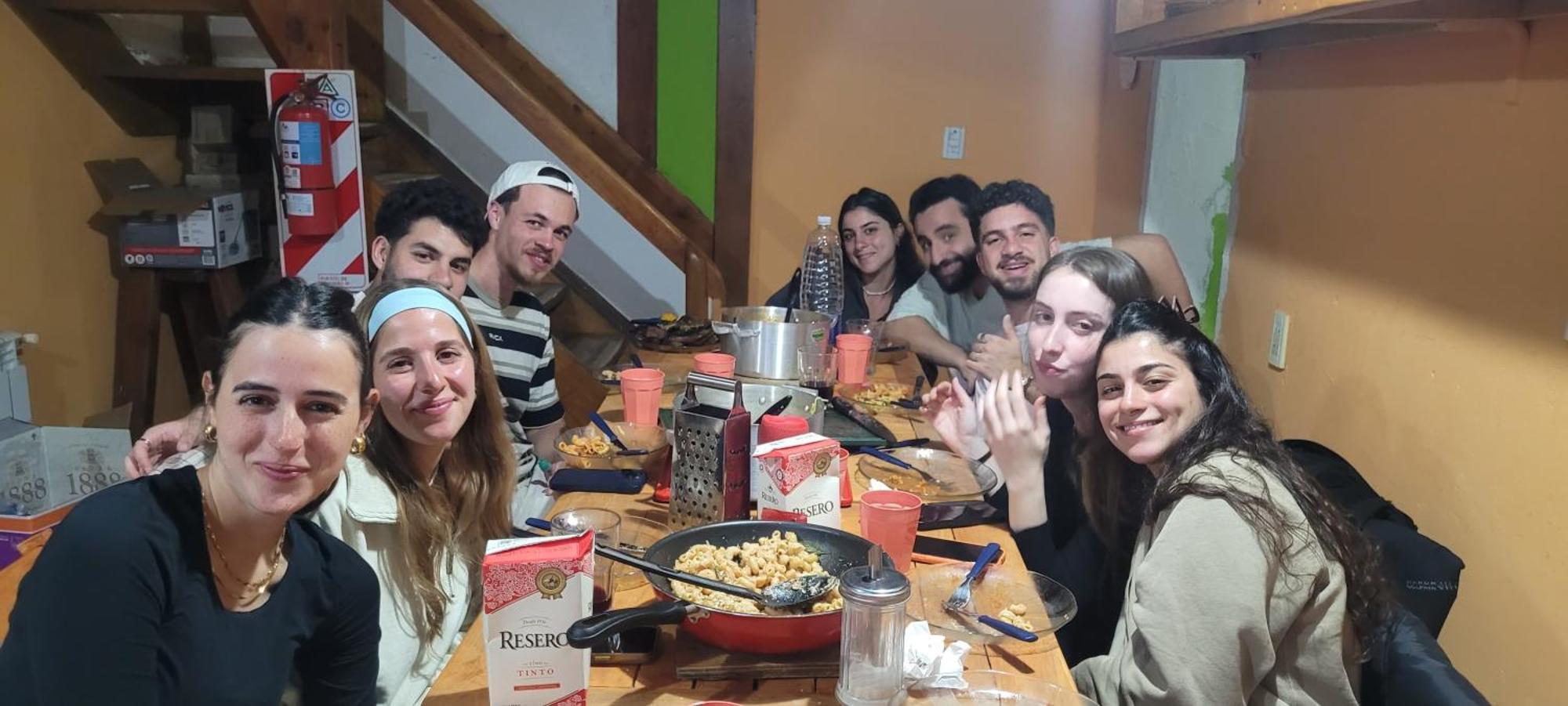 Hostel Las Cuatro Estaciones 厄尔查尔坦 外观 照片