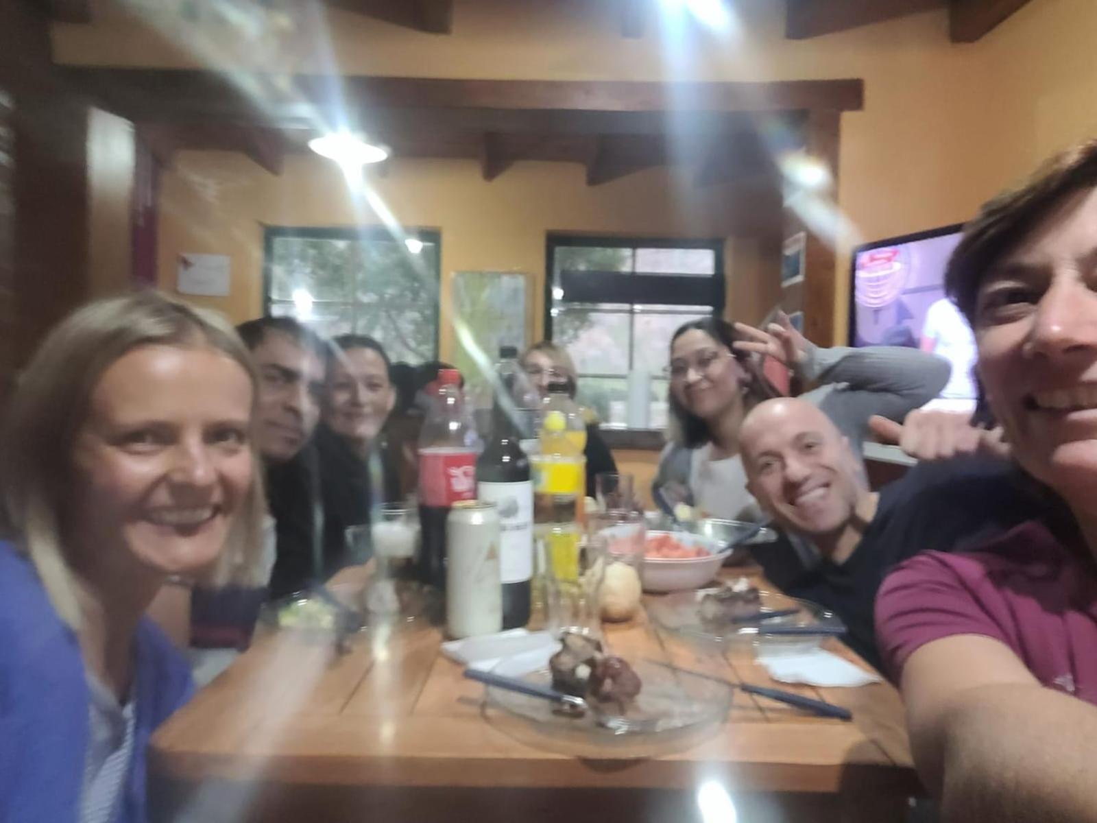 Hostel Las Cuatro Estaciones 厄尔查尔坦 外观 照片